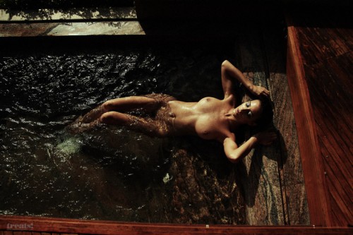 Alejandra Guilmant naked, Richard Bernardin MQ Photo Shoot (13)