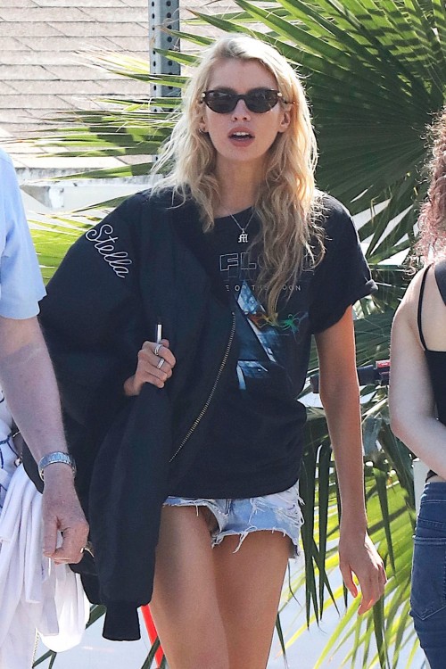 Stella-Maxwell-Upshorts-2.jpg