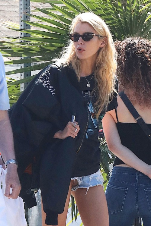 Stella-Maxwell-Upshorts-6.jpg