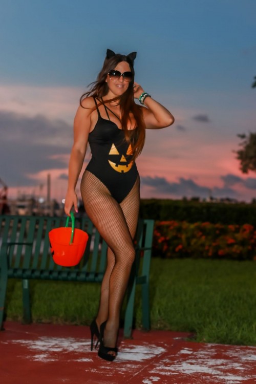 Claudia-Romani-Sexy-Hallowen-2019-8.jpg