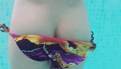 Emily Agnes Nude Underwatter GIFs (4)