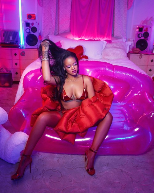 Rihanna-Savage-X-Fenty-Lingerie-7.jpg