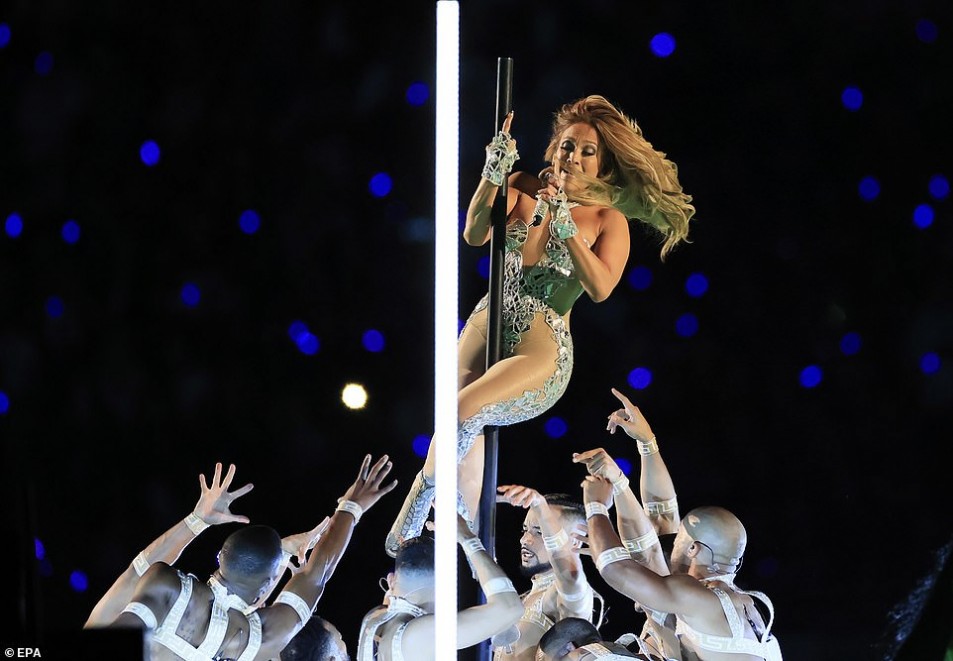 Jennifer Lopez Super Bowl Pole Dance