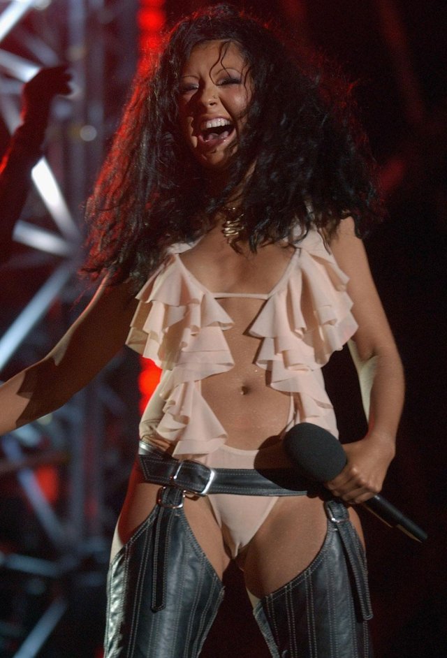 Christina-Aguilera-Cameltoe-1.jpg