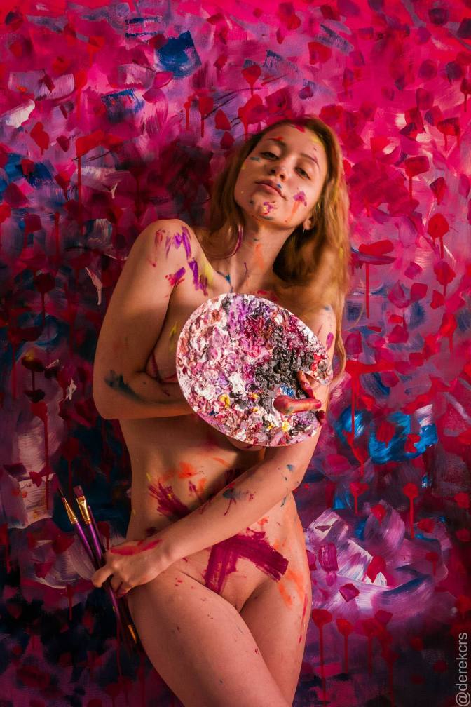 Caylee-Cowan-Naked-Painting-6.jpg
