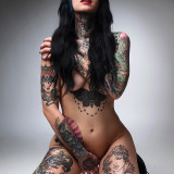 Tattooed-Hotties-hootest-girls-with-tattooes-on-the-web-4