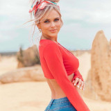 Hilde-Osland-cameltoe-in-tight-jeans-Photoshoot-in-Australia-6