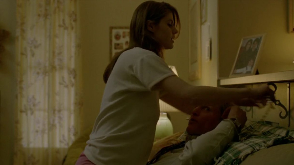 Alexandra-Daddario-FULL-NUDE-Screencaps-from-True-Detective-15.jpg