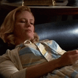 January-Jones-Smoking-Gifs-From-Mad-Men-1