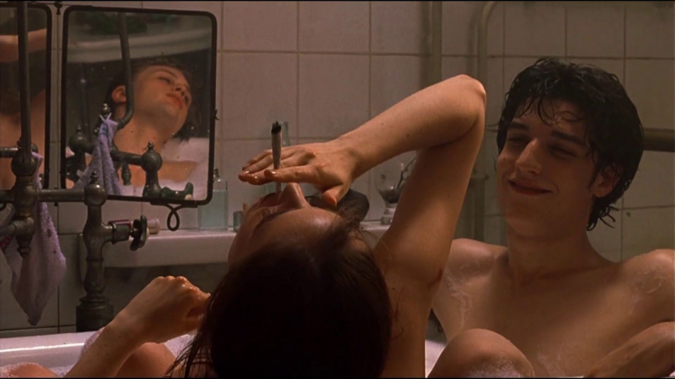 Eva Green Nude And Sex Screencaps from The Dreamers (33)