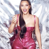 Kim-Kardashian-Boobs-Popping-3