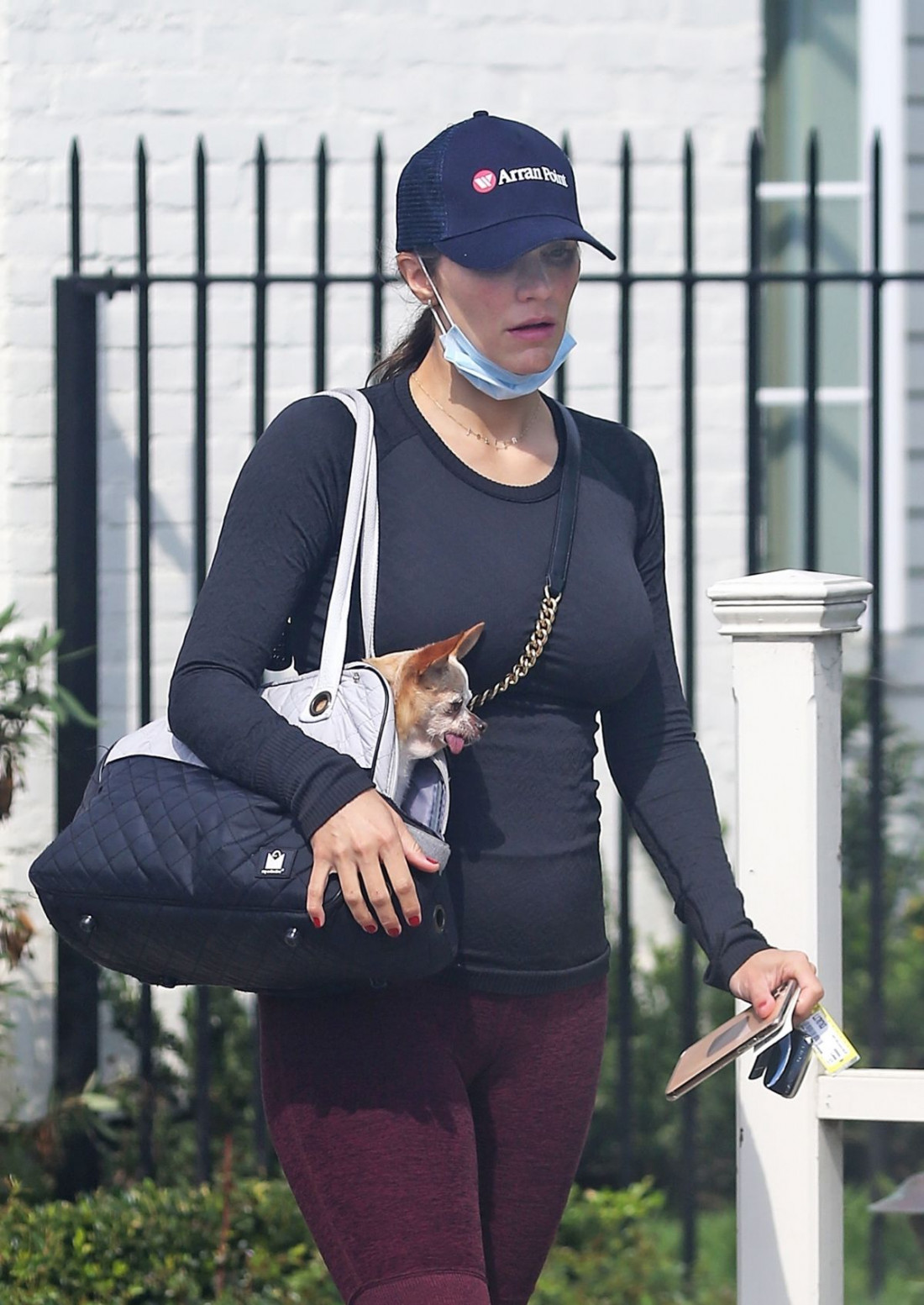 Katharine-McPhee-Cameltoe-in-Tights-1.jpg