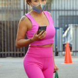 Jennie-Mai-All-in-pink-cameltoe-14.-10-2020-6