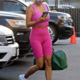Jennie-Mai-All-in-pink-cameltoe-14.-10-2020-8