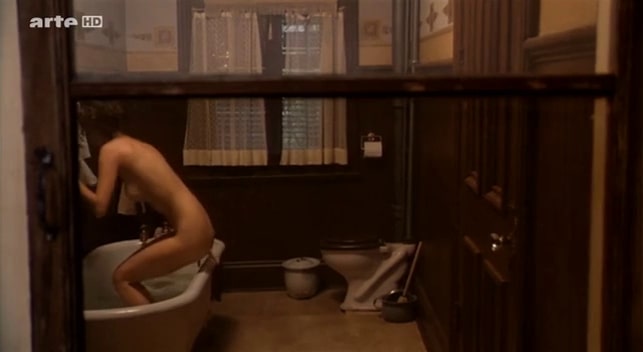 Susan-Sarandon-Topless-Screencaps-from-Pretty-Baby-1978-3.jpg
