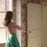 Lea-Seydoux-Nude-gifs-from-Roses-a-Credit-2