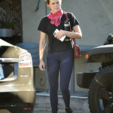 Zoey-Deutch-Cameltoe-Leaving-a-gym-in-West-Hollywood-10192020-4