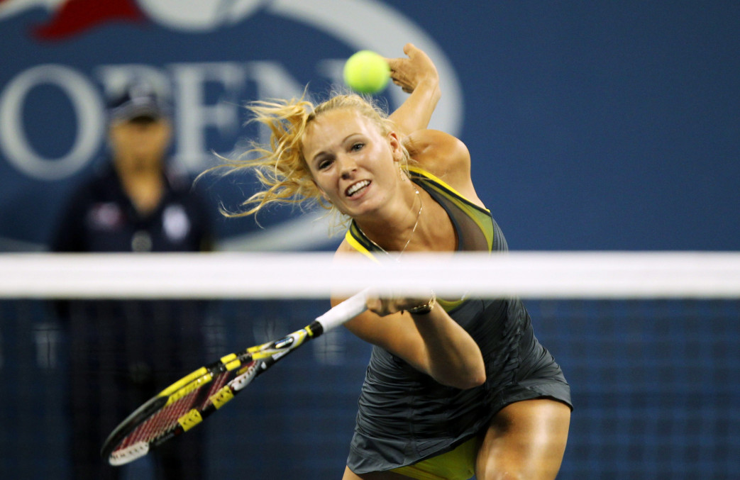 Caroline-Wozniacki-OOPS-Cameltoe-On-Tennis-Court-17.jpg