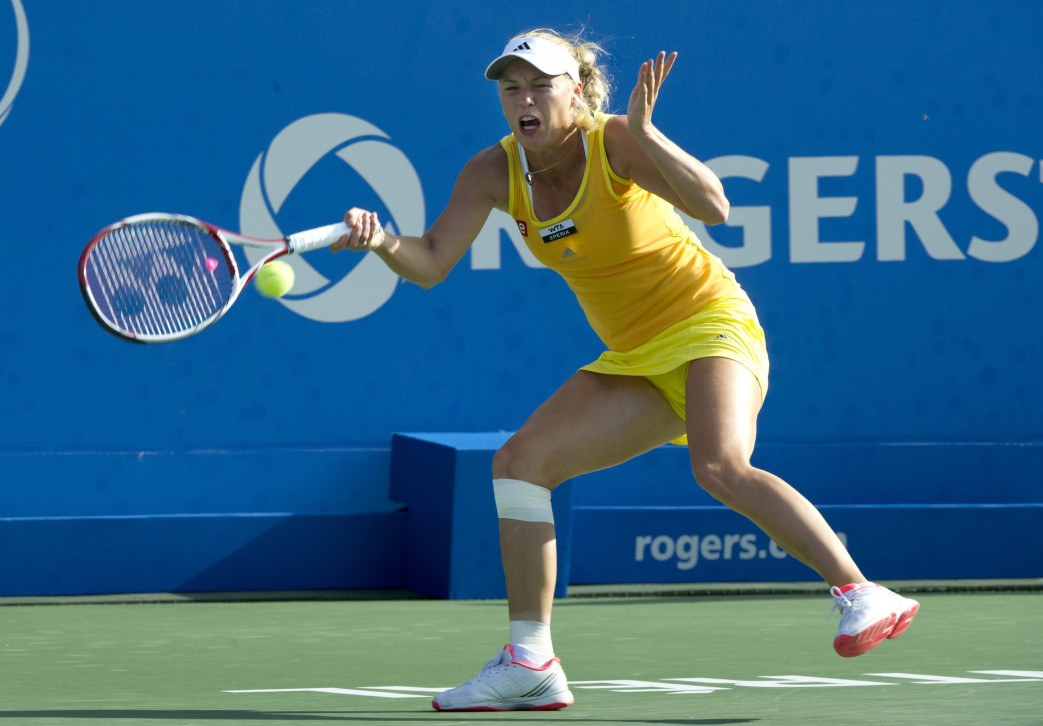 Caroline-Wozniacki-OOPS-Cameltoe-On-Tennis-Court-6.jpg
