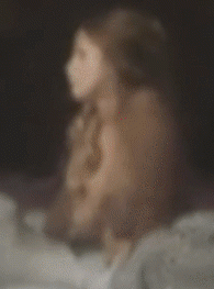 julia-palha-nua-gif65db7ed96854a00f.gif