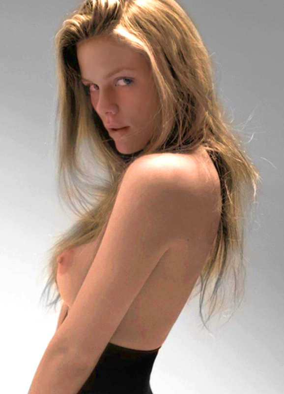 Naked pictures of brooklyn decker