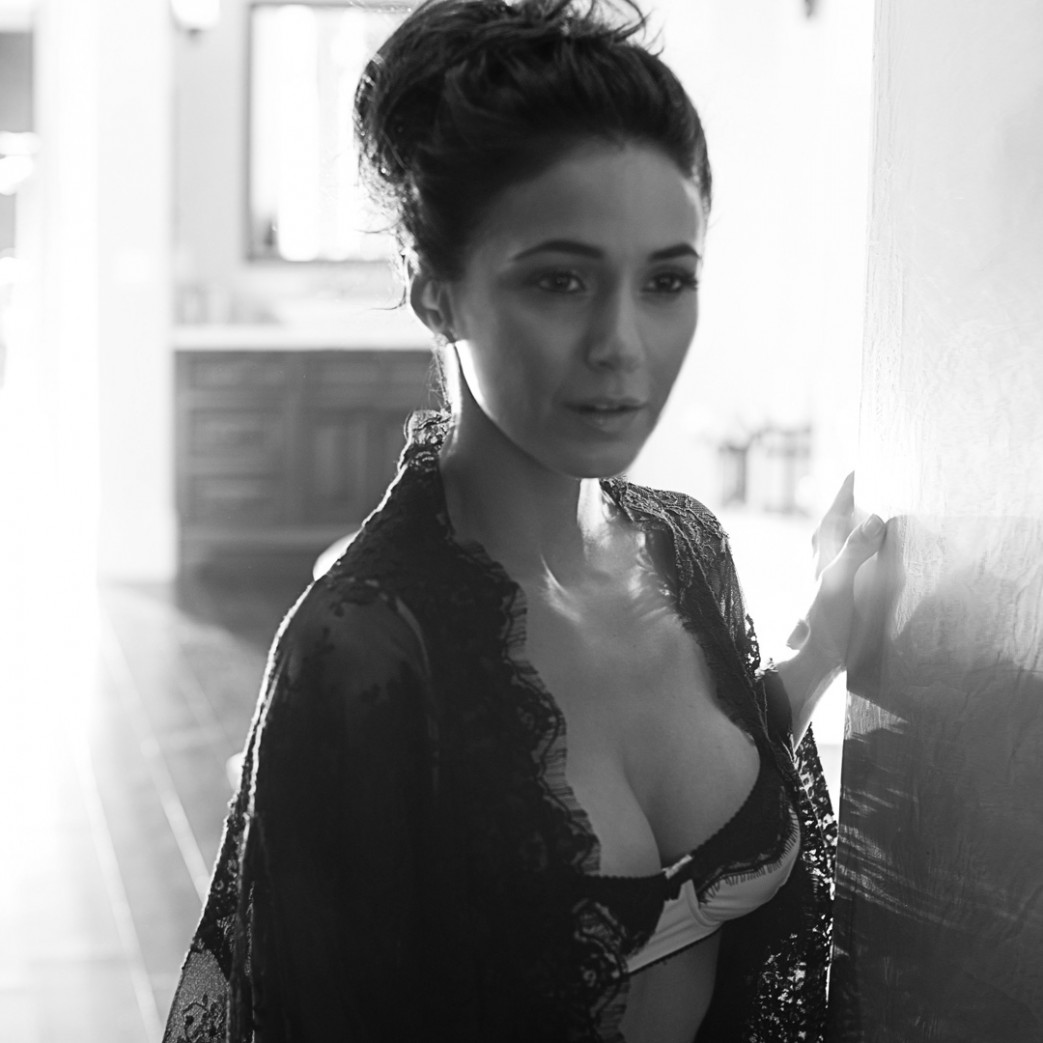 Emmanuelle-Chriqui-18.jpg