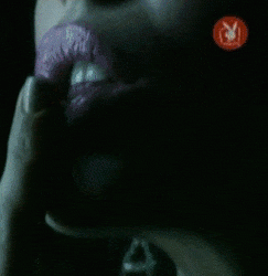 Pamela-David-topless-gif-23.gif