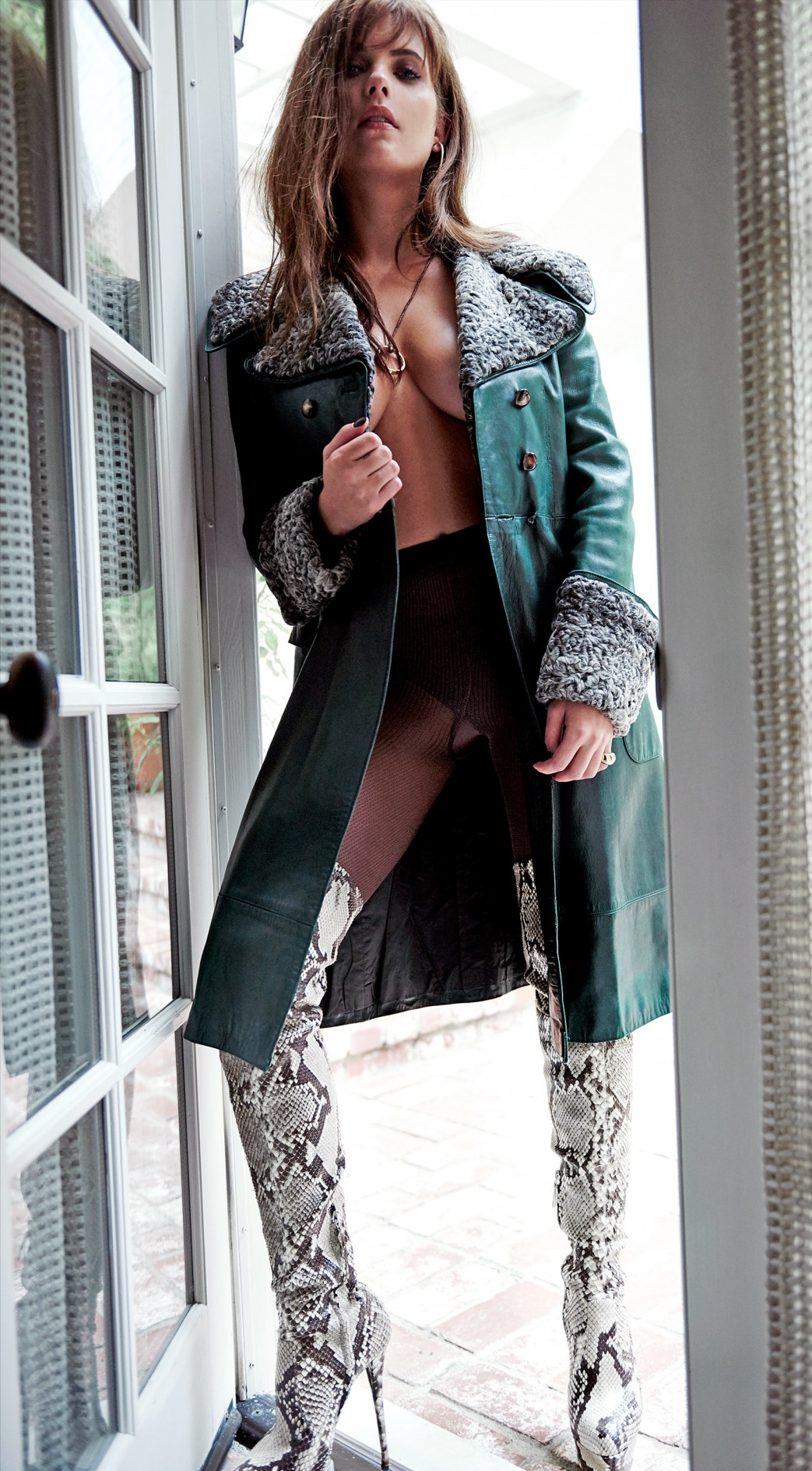 Ashley-Benson---2015-Flaunt-magazine-2.jpg