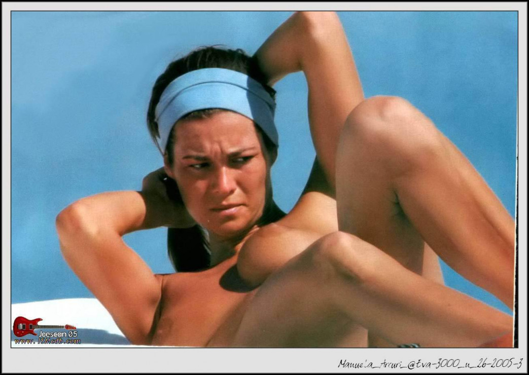 Manuela-Arcuri-nuda-10.jpg