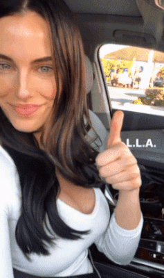 jessica-lowndes-sexy-cleavage-2.gif