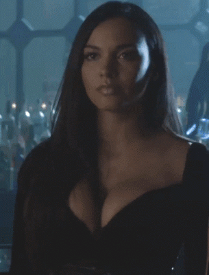 Jessica-Lucas-sexy-boobs-gif-7.gif