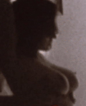 Jennifer-Connelly-nude-gif-1.gif