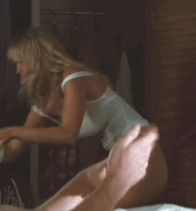 Laura-Ramsey-boobs-gif-1.gif