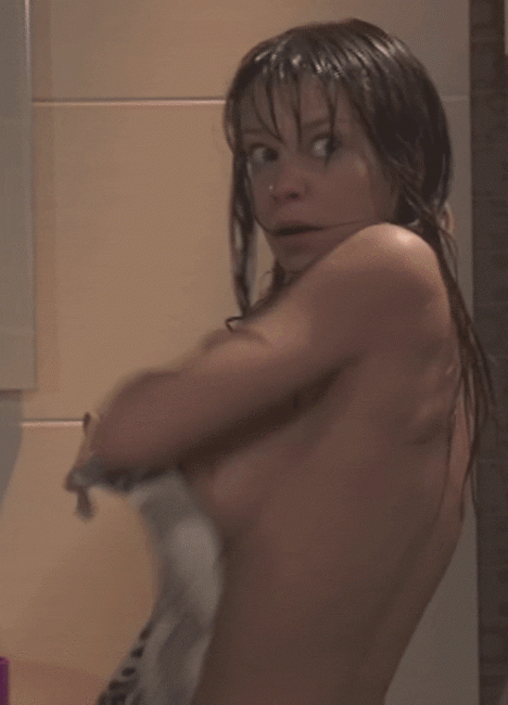 Mafalda-Marafusta-topless-gif-1.gif