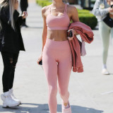 Chantel-Jeffries-cameltoe-in-pink-yoga-pants-5