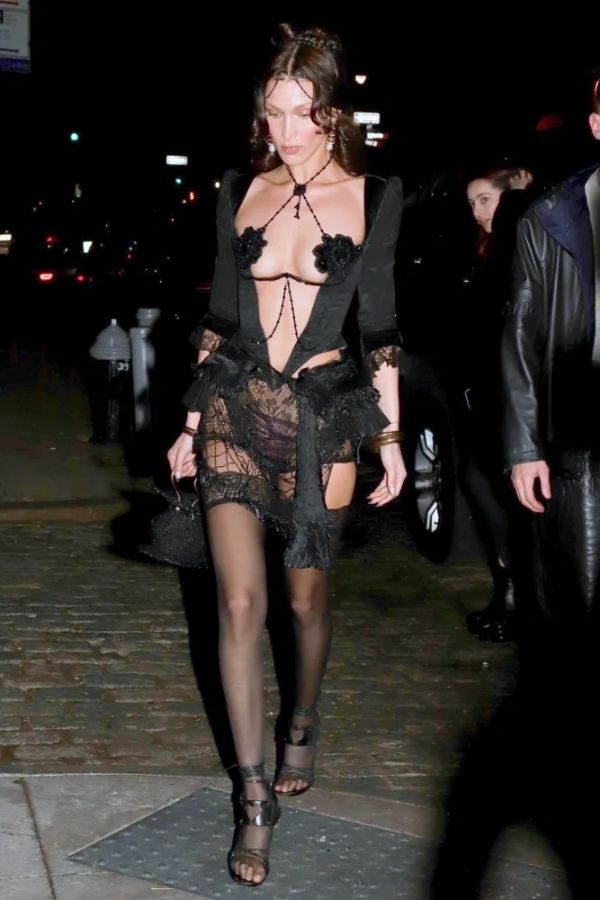 Bella-Hadid-in-Sexy-Skimpy-Outfit-6.jpg