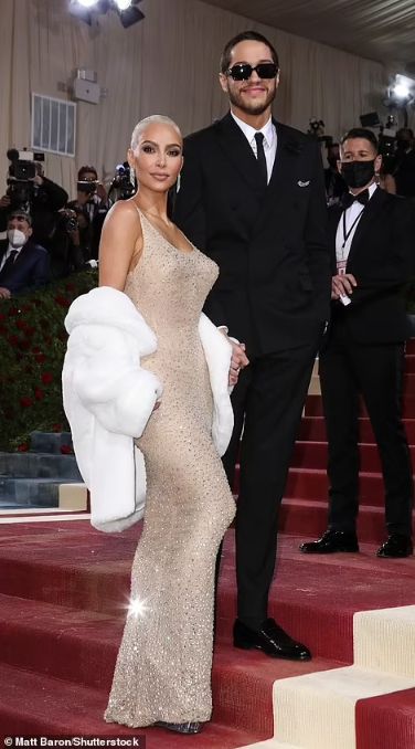 Kim-Kardashian-rules-the-Met-Gala-red-carpet-in-Marilyn-Monroes-5M-dress-10.jpg