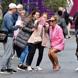 Amamda-Holden-Leggy-With-Fans-4