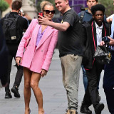 Amamda-Holden-Leggy-With-Fans-6.jpg
