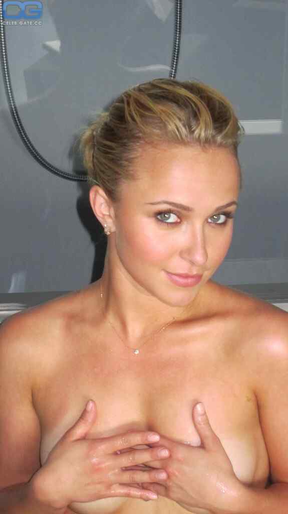 Hayden Panettiere nude (4)