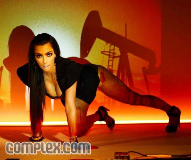 Kim-Kardashian-Complex-Mag-7.jpg