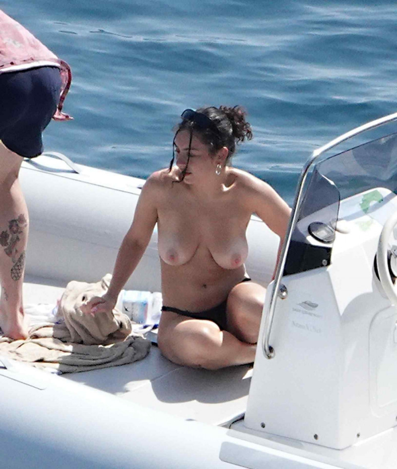 Charli-XCX-topless-on-boat-1.jpg